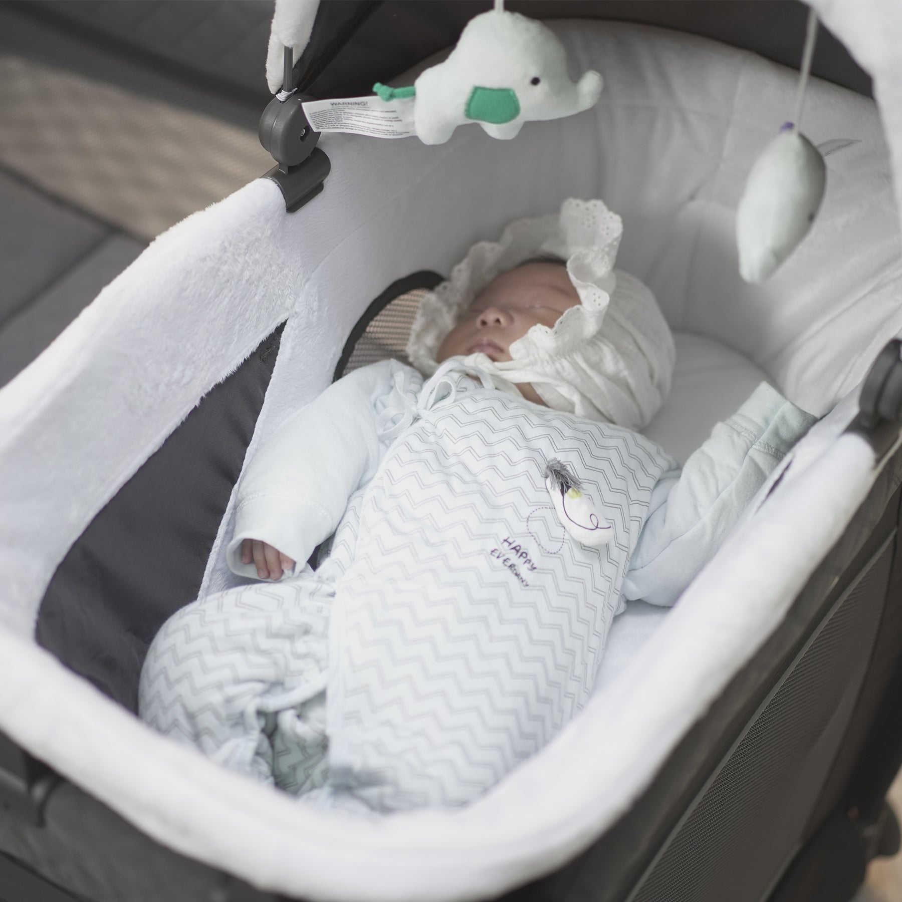 Pamo Babe Unisex Nursery Center Baby Playard with Bassinet & Changing Table, 0-36 Months